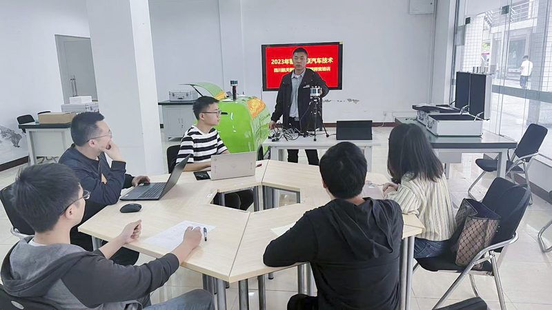 电工培训就业后的薪资揭秘：影响因素与职业发展