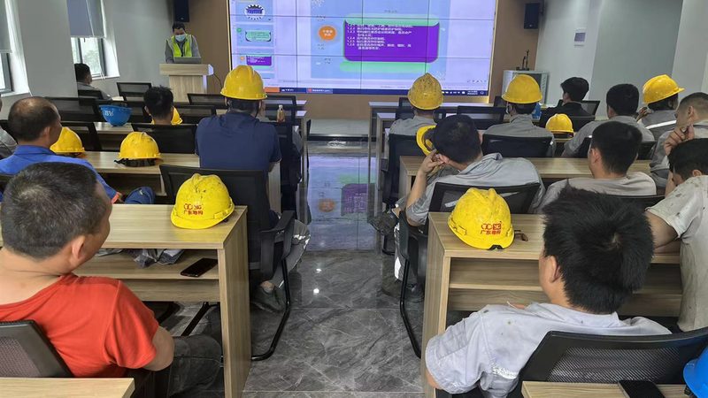 成人高考备考：费用之外，你该关注的四大关键点**